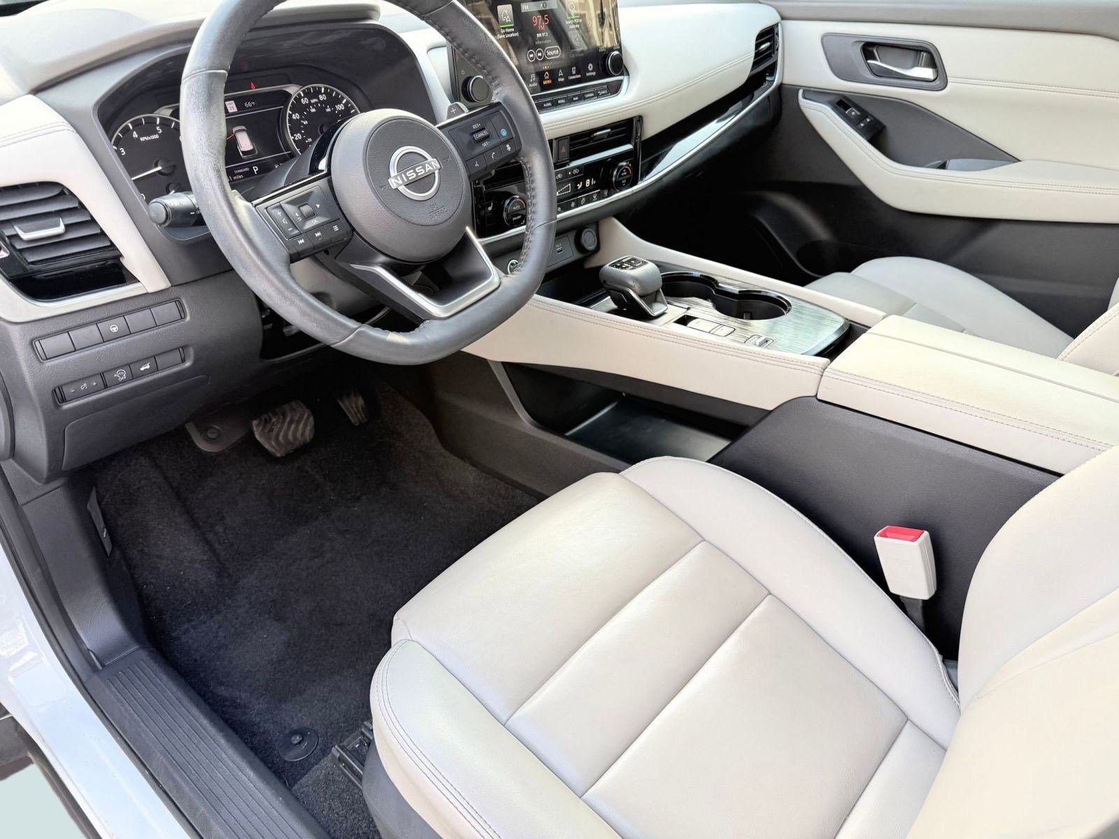 Used 2023 Nissan Rogue SL w/ SL Premium Package image 4