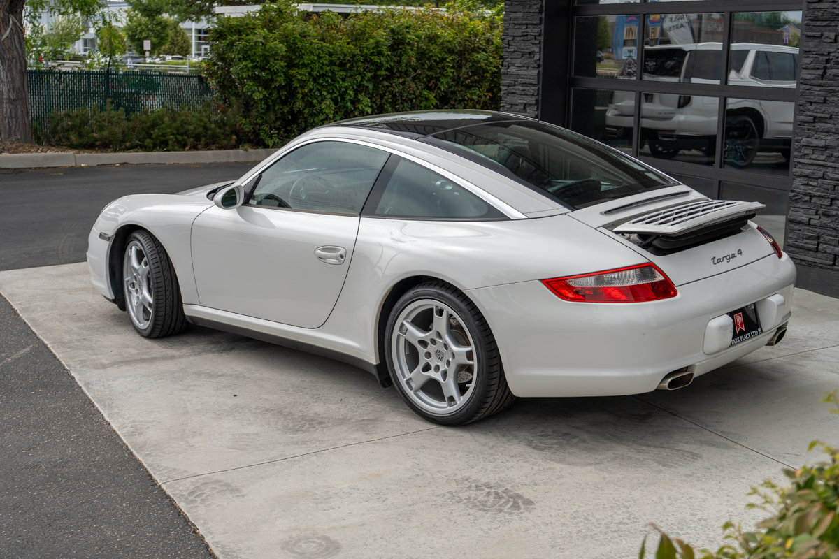 Used 2008 Porsche 911 Targa 4 AWD/4WD image 8