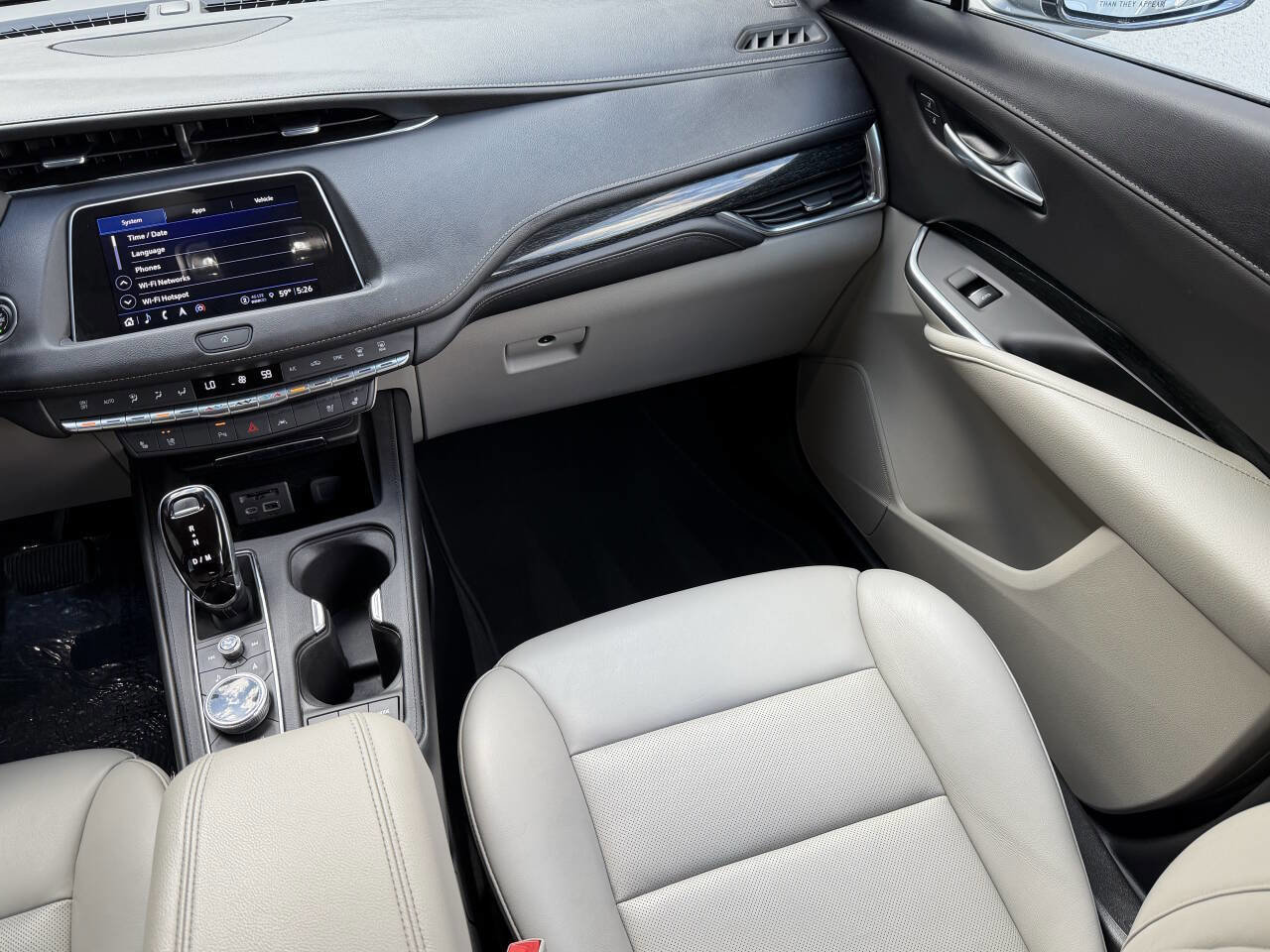 Used 2023 Cadillac XT4 Premium Luxury image 23