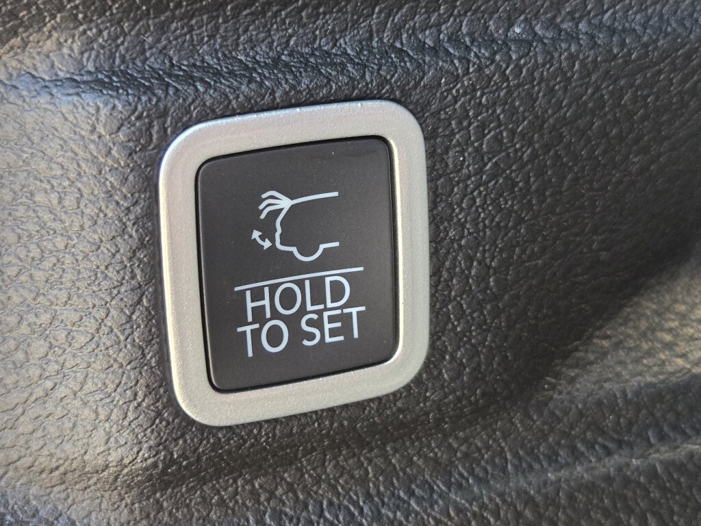 New 2026 Jeep Grand Cherokee L Altitude AWD/4WD image 15