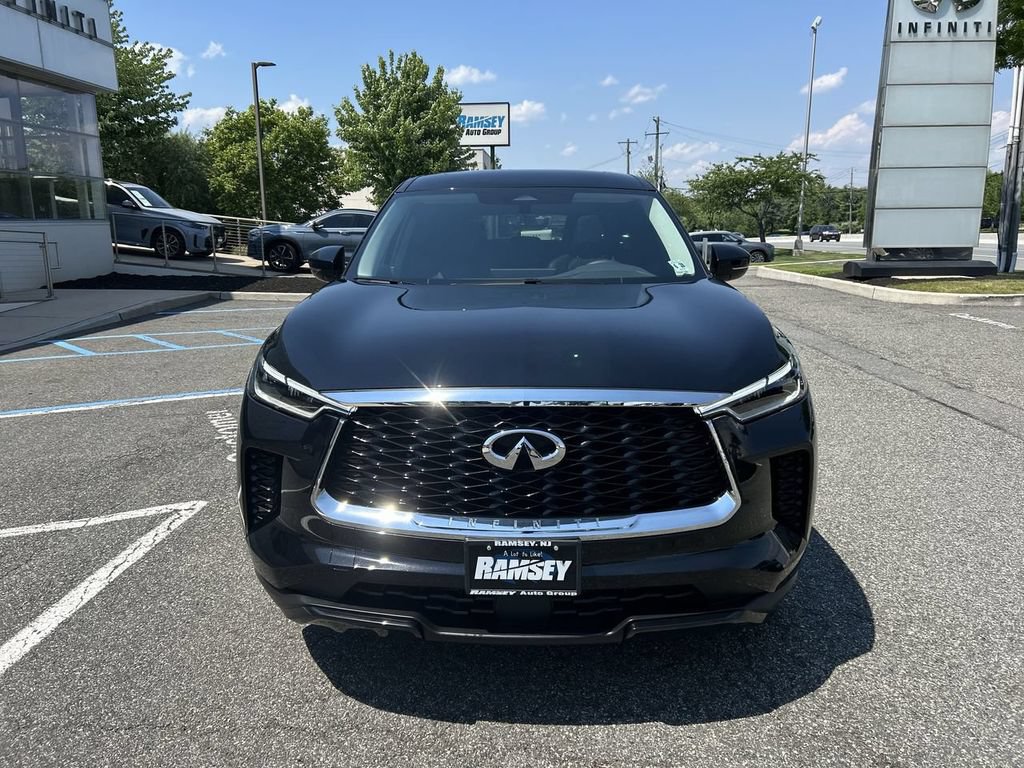 Used 2025 INFINITI QX60 Pure w/ Cargo Package AWD/4WD image 3
