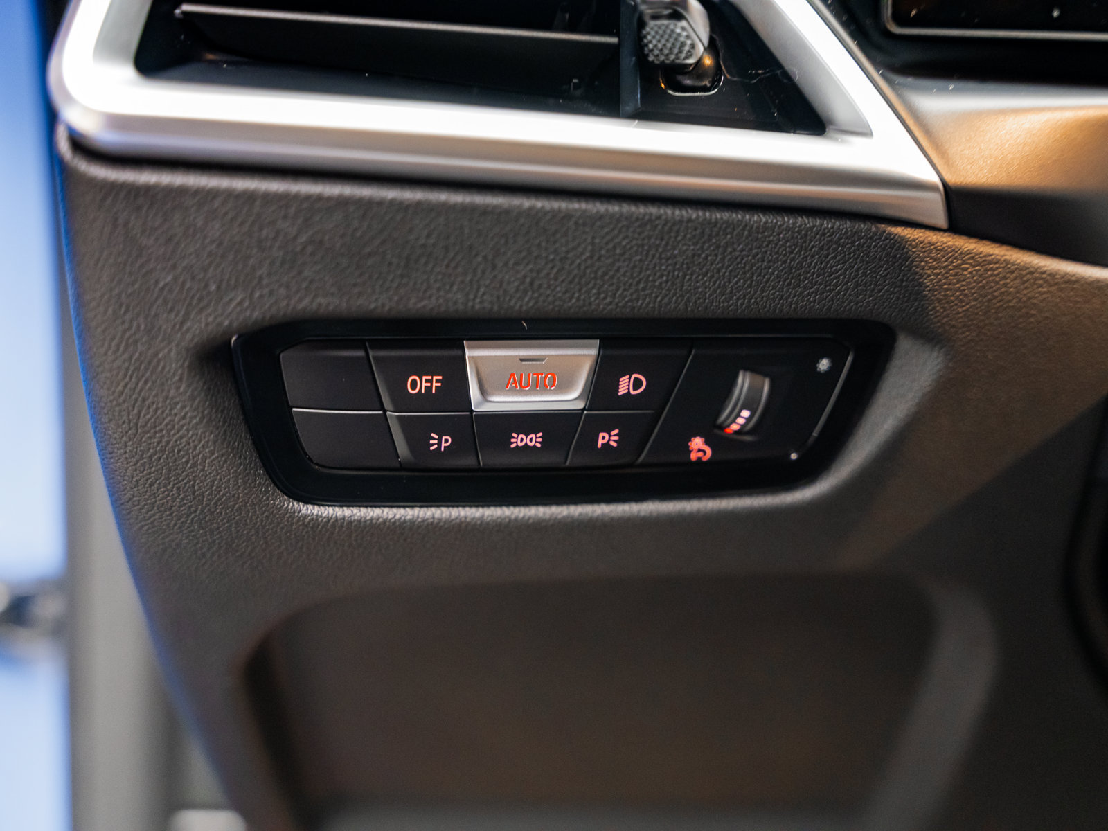 Used 2025 BMW M2 w/ Lighting Package RWD image 61