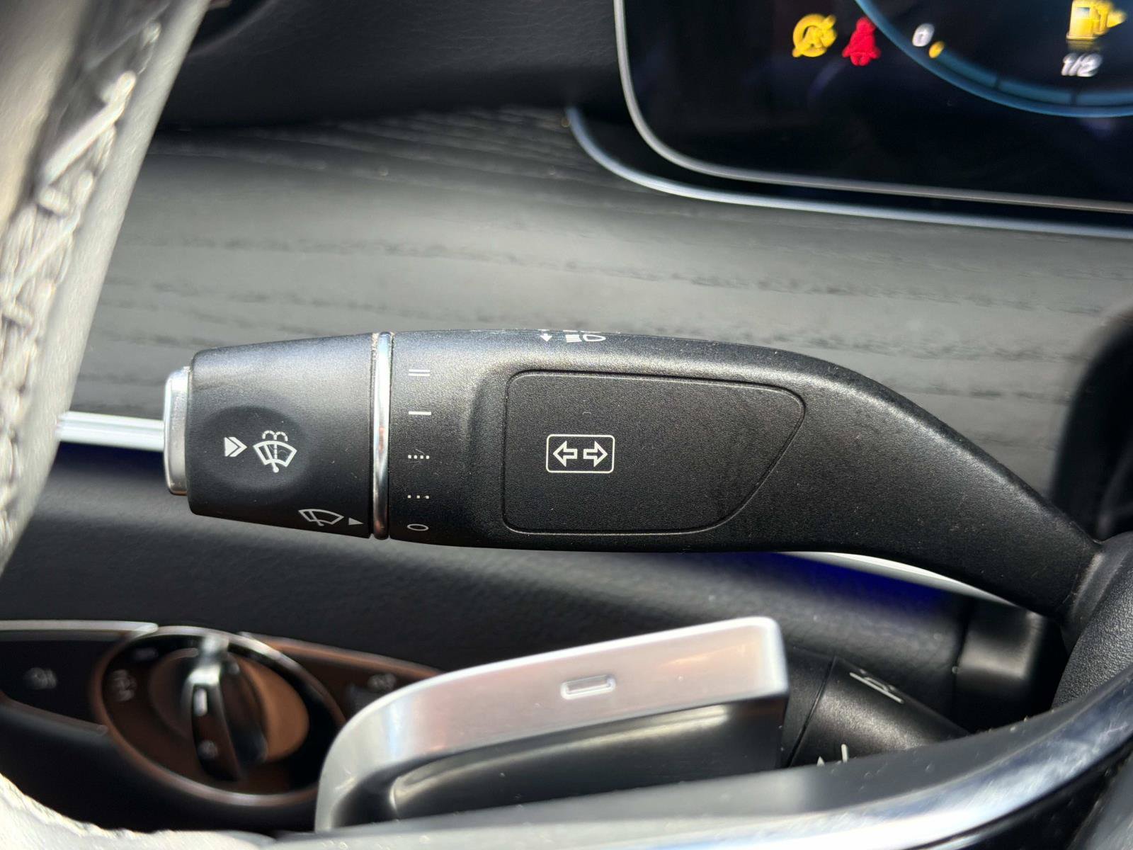 Used 2023 Mercedes-Benz E 350 Sedan image 27