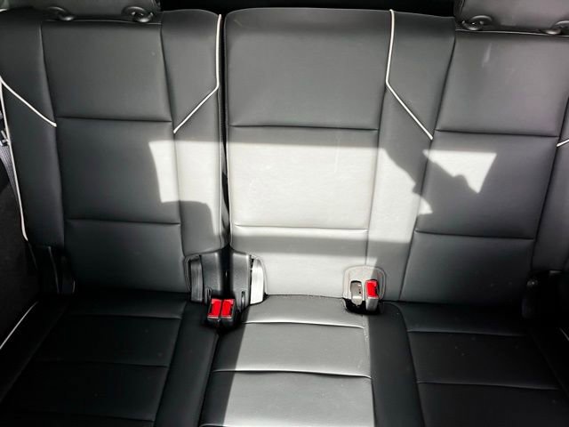 Used 2023 Cadillac Escalade Premium Luxury image 16