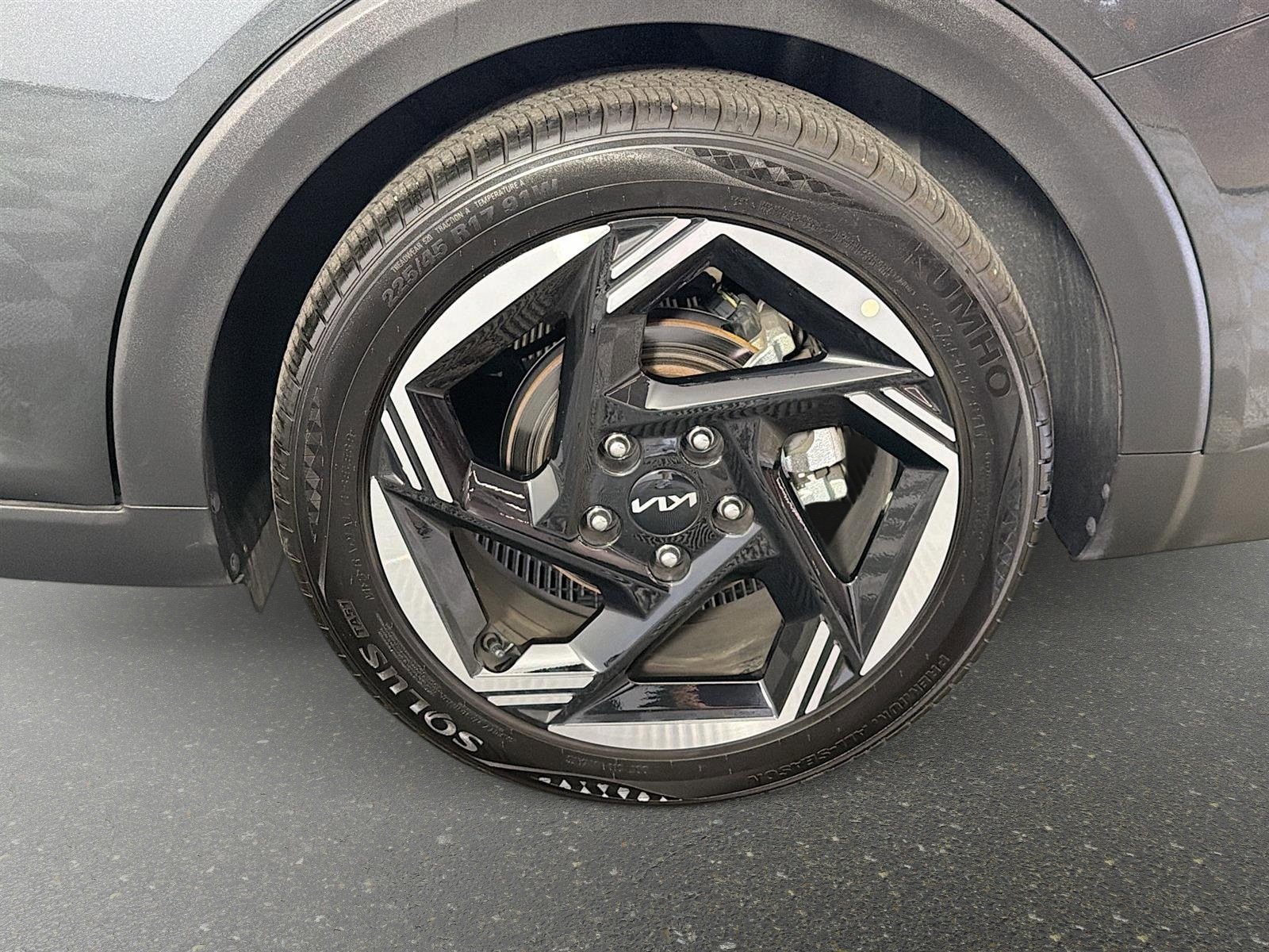 Certified 2025 Kia K4 EX image 26