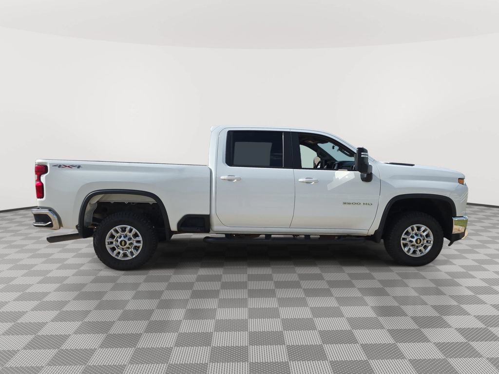 Used 2020 Chevrolet Silverado 2500 LT AWD/4WD image 8