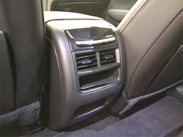 Used 2025 Cadillac XT5 Premium Luxury image 19