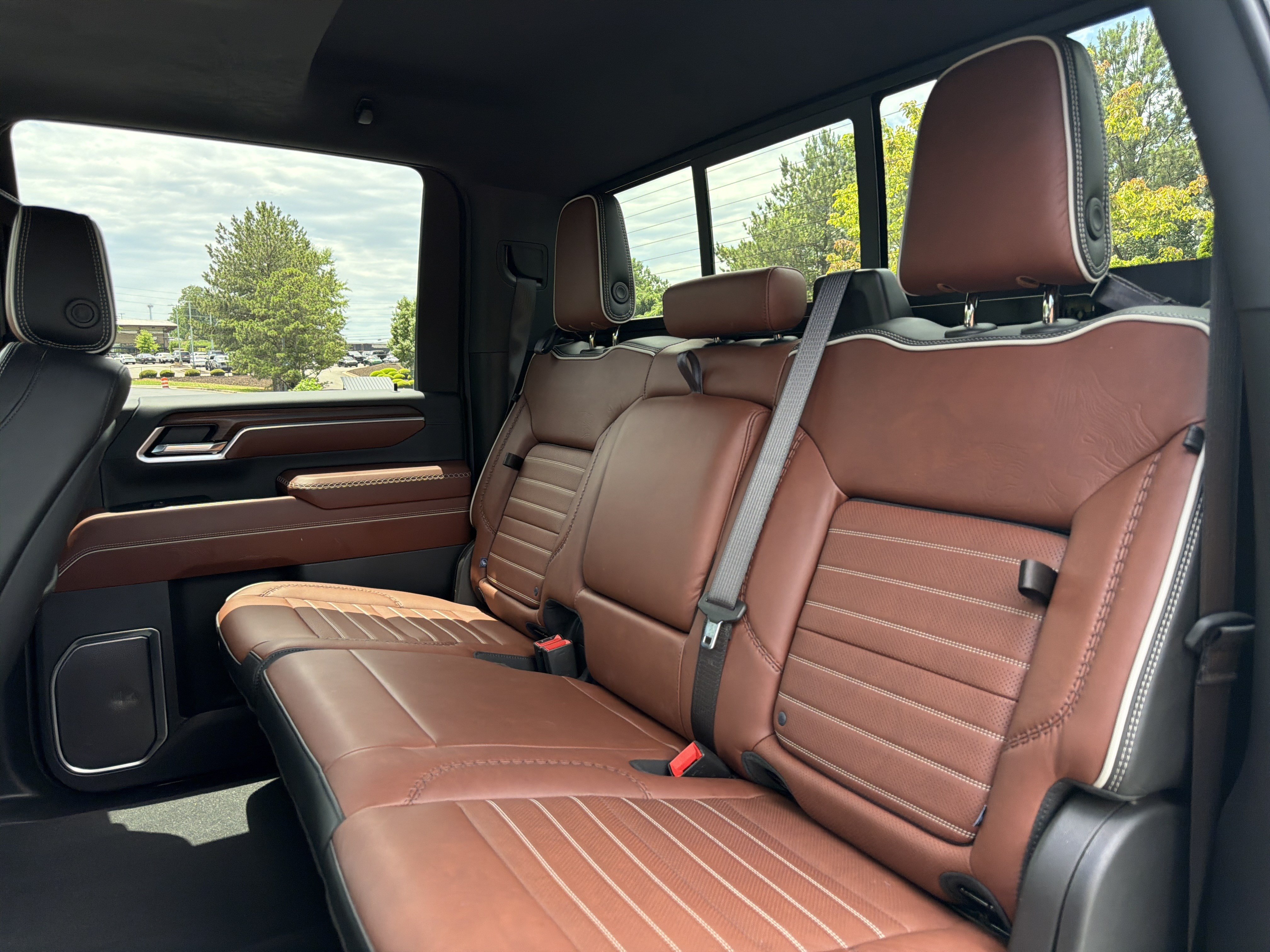 Used 2026 GMC Sierra 2500 Denali Ultimate AWD/4WD image 9