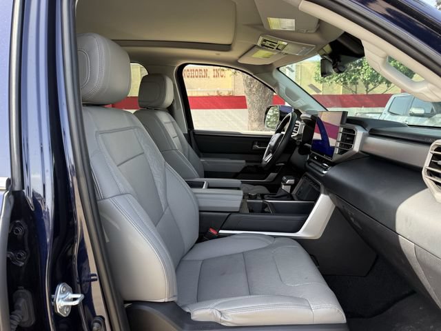Used 2024 Toyota Tundra Limited AWD/4WD image 31