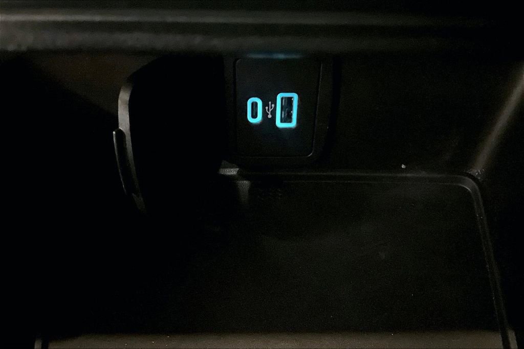 Used 2023 Ford Bronco Badlands image 32