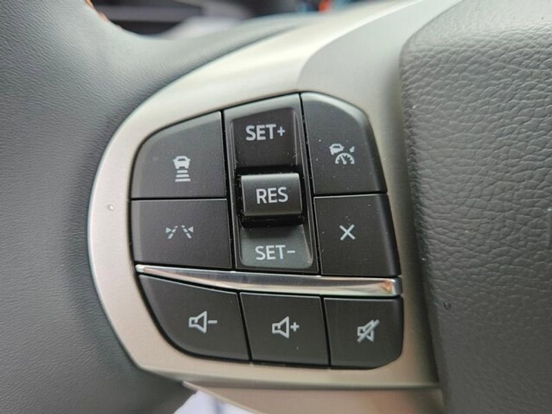 New 2026 Ford Explorer Active w/ Active Comfort Package image 31