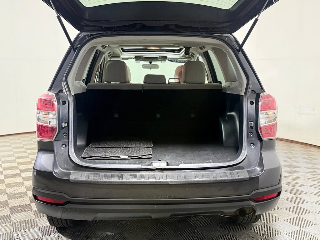 Used 2016 Subaru Forester 2.5i Premium AWD/4WD image 6