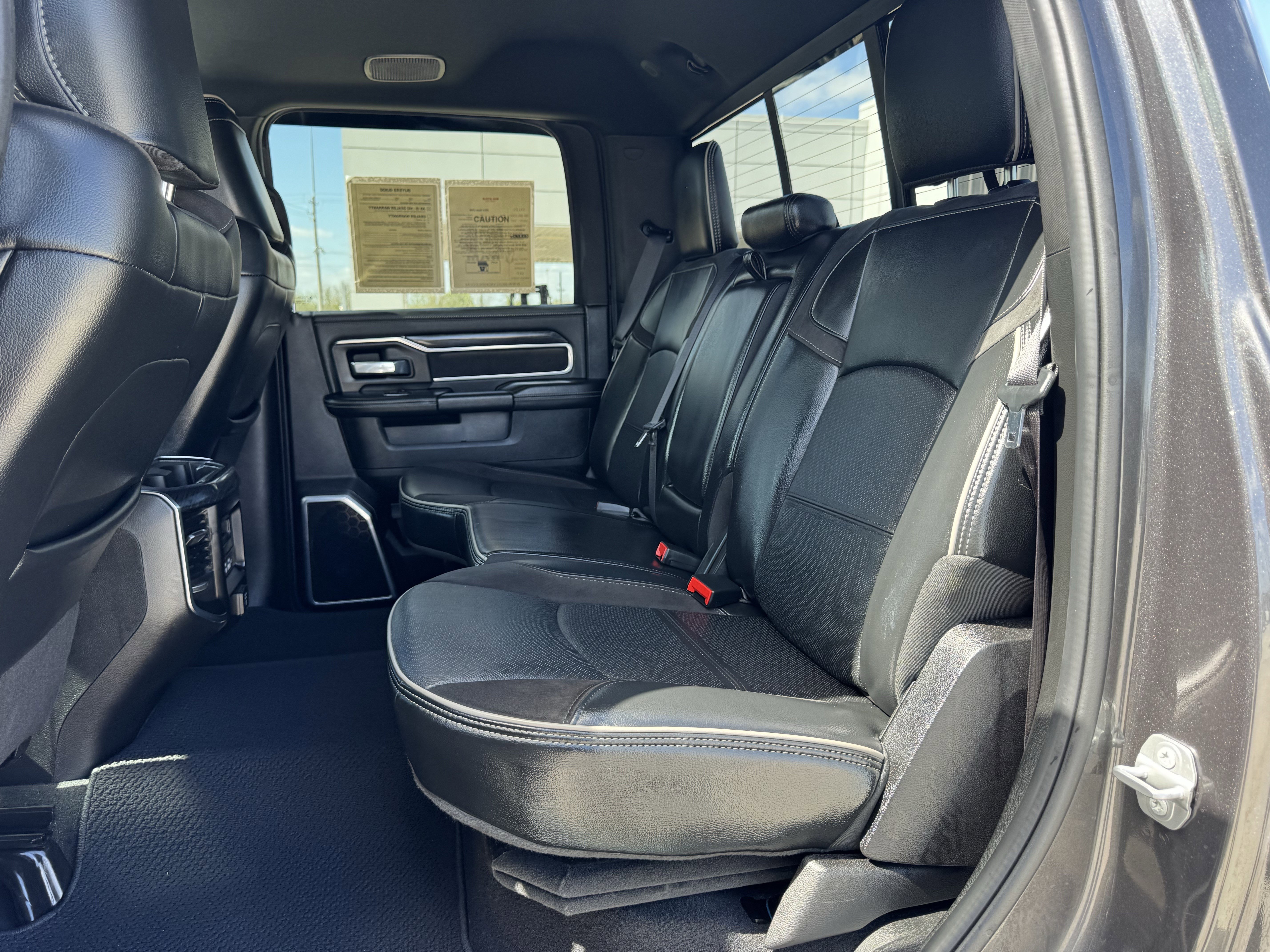 Used 2024 RAM 2500 Laramie w/ Sport Appearance Package image 29