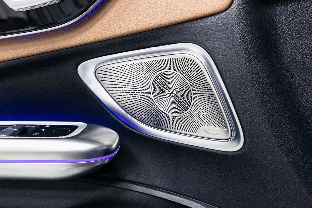 Used 2024 Mercedes-Benz CLE 450 4MATIC Cabriolet w/ Driver Assistance Package image 8