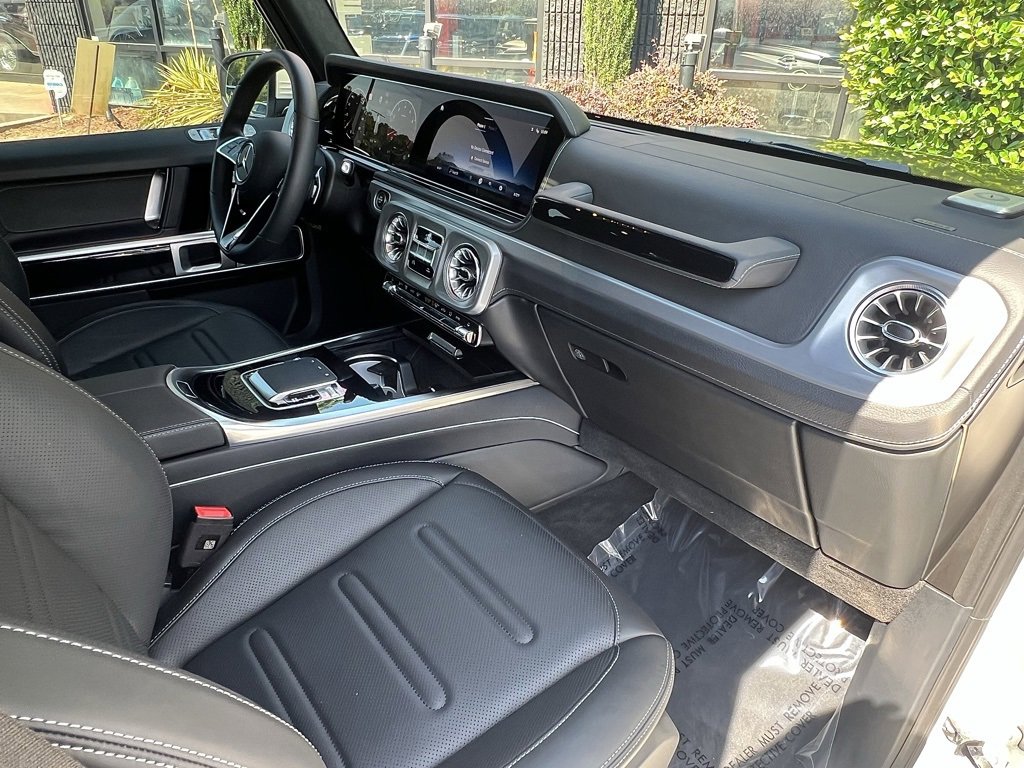 Used 2025 Mercedes-Benz G 550 image 27