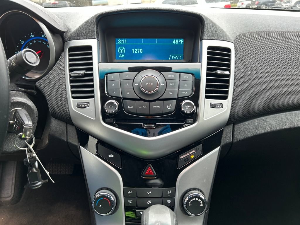 Used 2016 Chevrolet Cruze LT image 14