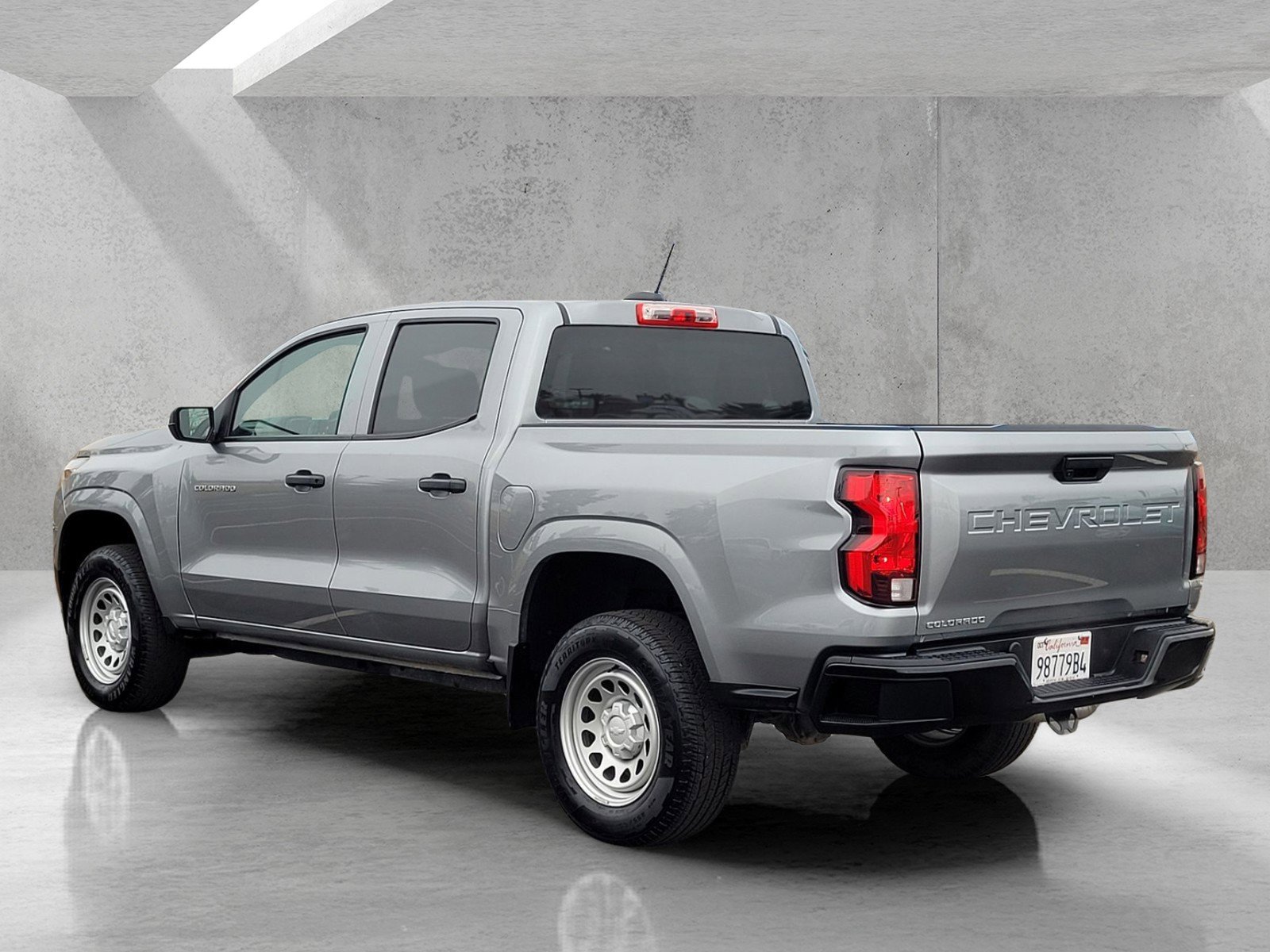 Used 2024 Chevrolet Colorado W/T image 6