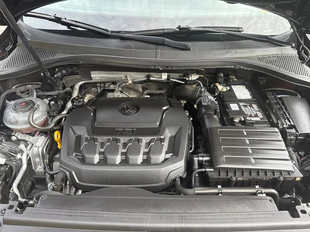 Used 2020 Volkswagen Tiguan SE R-Line image 17