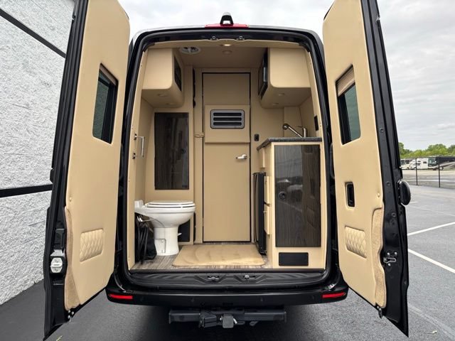 Used 2021 Mercedes-Benz Sprinter 3500 image 11