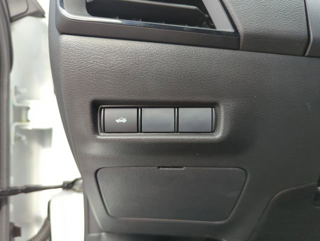 New 2026 Nissan Sentra SR w/ Floor Mat Package image 39