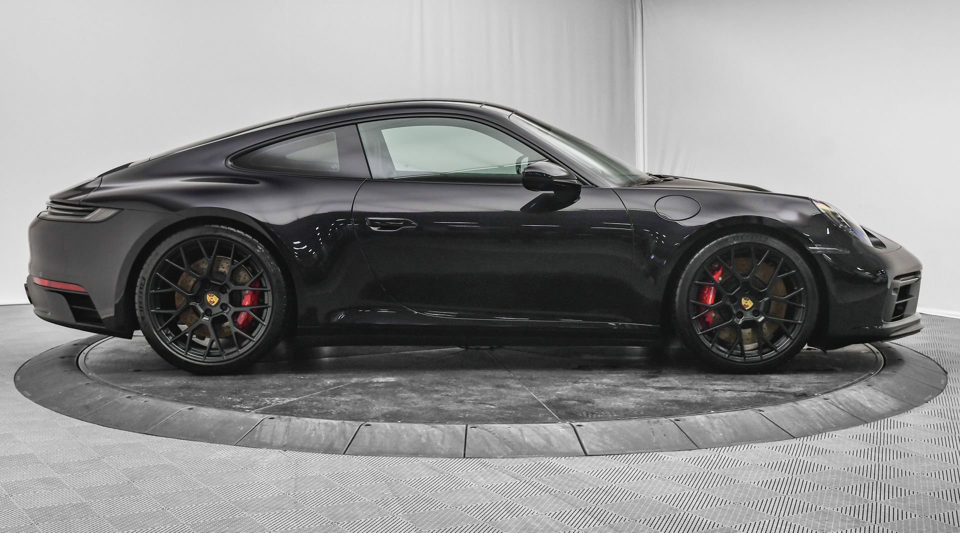 Used 2024 Porsche 911 Carrera GTS image 8