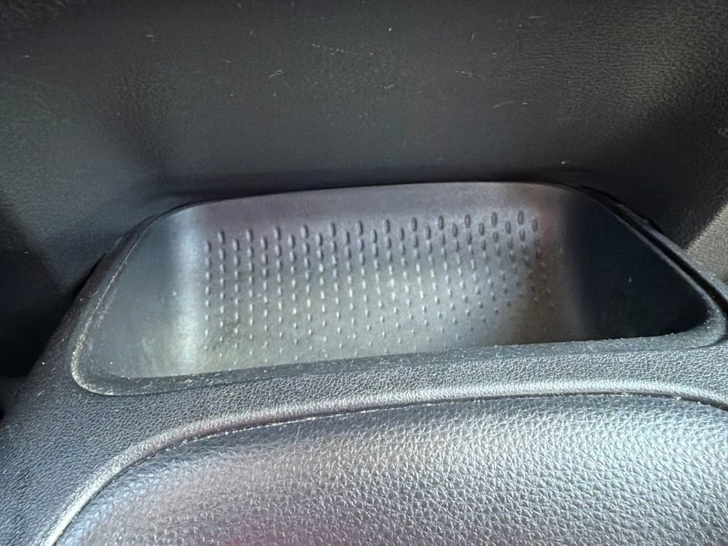 Used 2020 Toyota Corolla LE FWD image 29