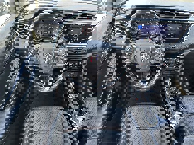 Used 2020 Buick Encore GX Essence w/ Advanced Technology Package image 10