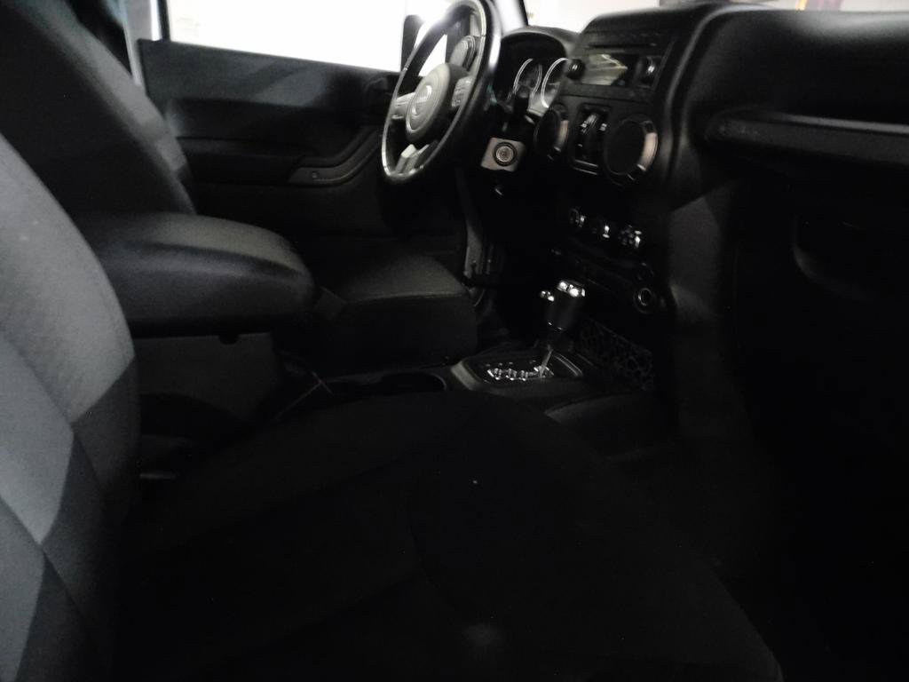 Used 2018 Jeep Wrangler Unlimited Sport S AWD/4WD image 12