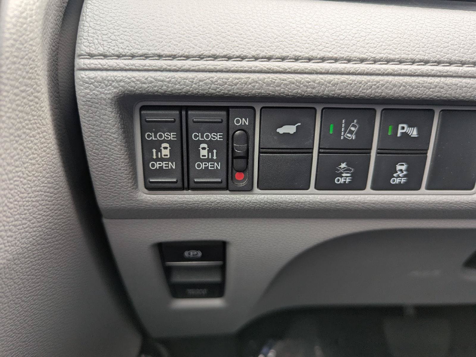 Used 2018 Honda Odyssey Touring image 21