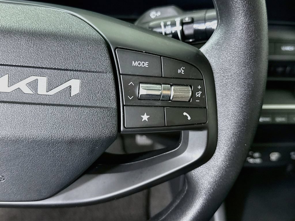 Certified 2025 Kia K4 FWD image 22