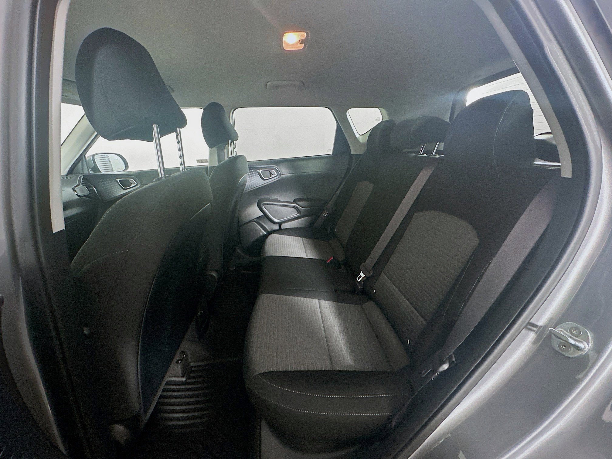 Used 2022 Kia Soul S FWD image 27