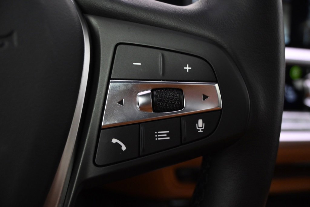 Used 2022 BMW 330i xDrive Sedan w/ Driving Assistance Package image 31