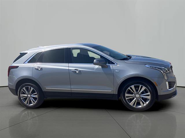 Certified 2025 Cadillac XT5 Premium Luxury w/ Technology Package AWD/4WD image 6