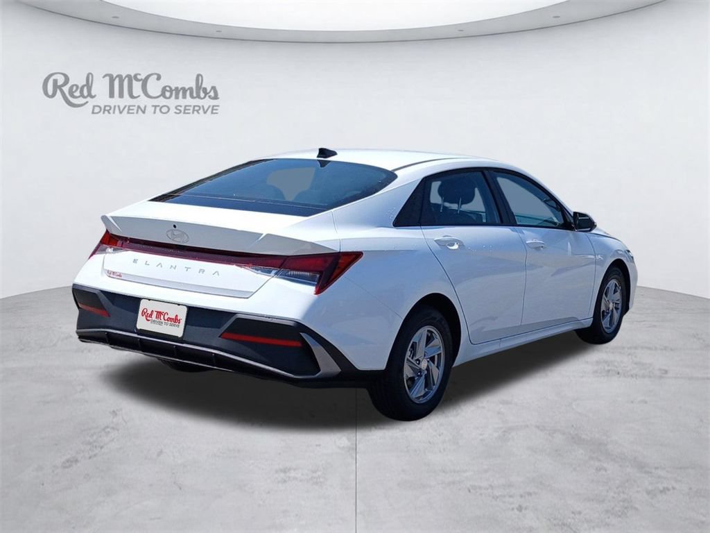 New 2026 Hyundai Elantra SE FWD image 5