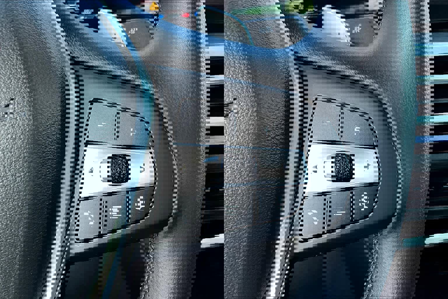 Used 2024 BMW 330i xDrive 330i xDrive w/ Convenience Package image 22