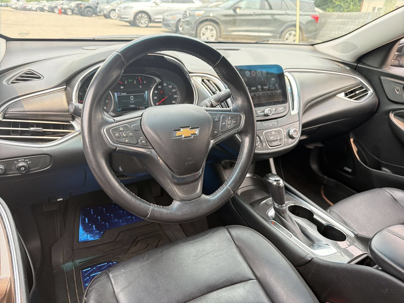Used 2018 Chevrolet Malibu LT w/ Leather Package FWD image 16