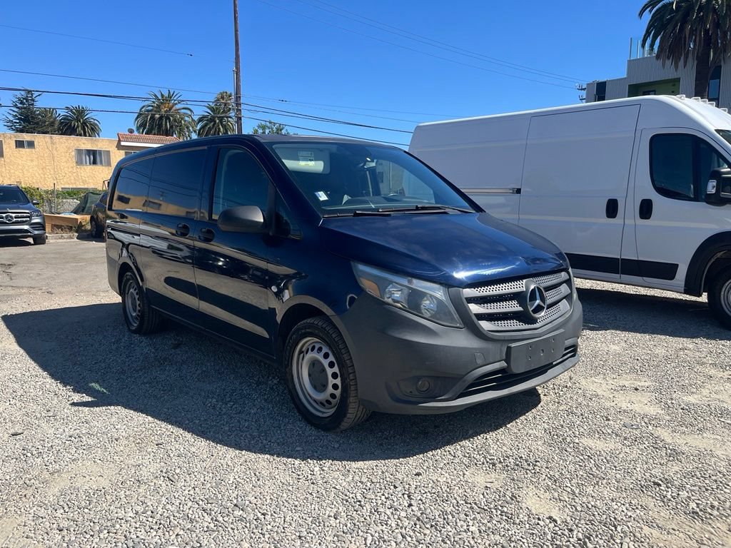 Used 2016 Mercedes-Benz Metris image 3