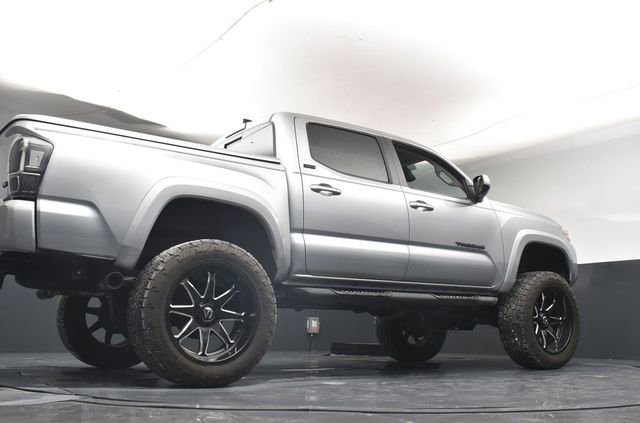 Used 2022 Toyota Tacoma SR5 w/ Technology Package image 35