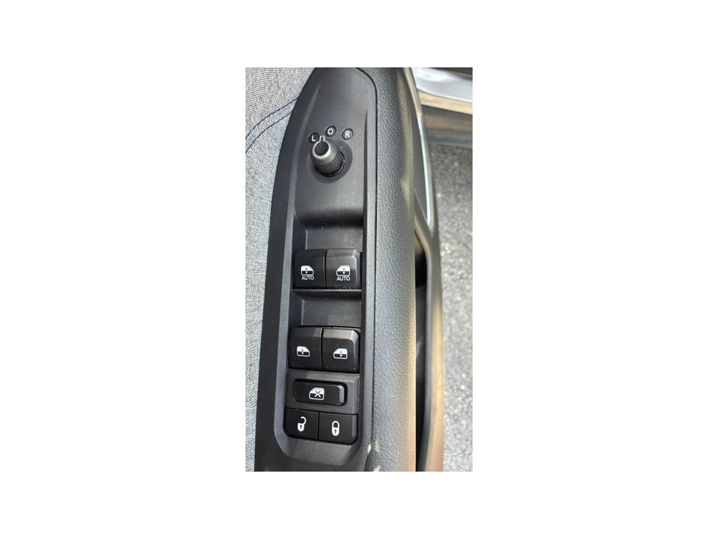 Used 2023 Jeep Compass Sport AWD/4WD image 12