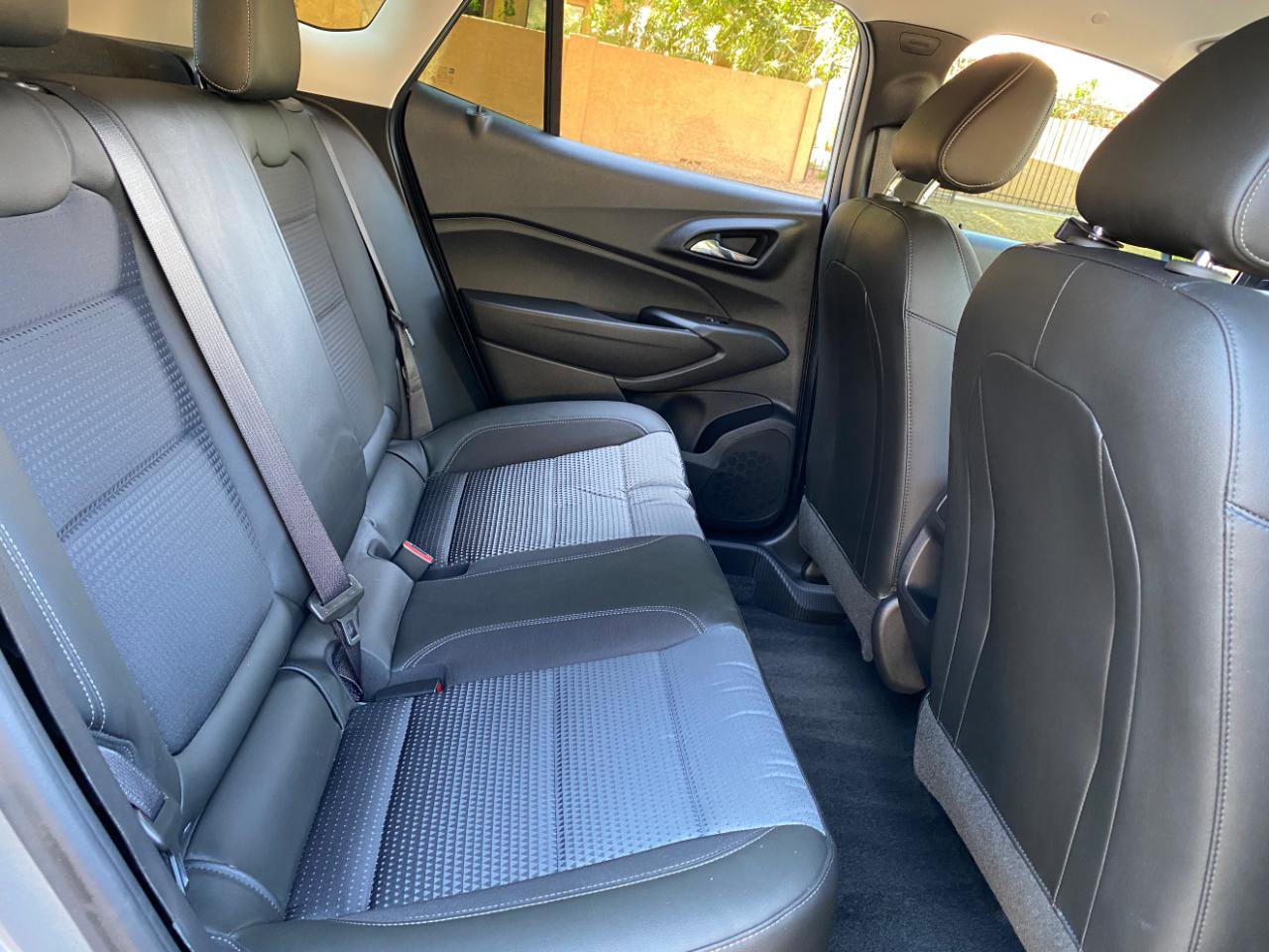 Used 2025 Chevrolet Trax LT w/ Driver Confidence Package image 39