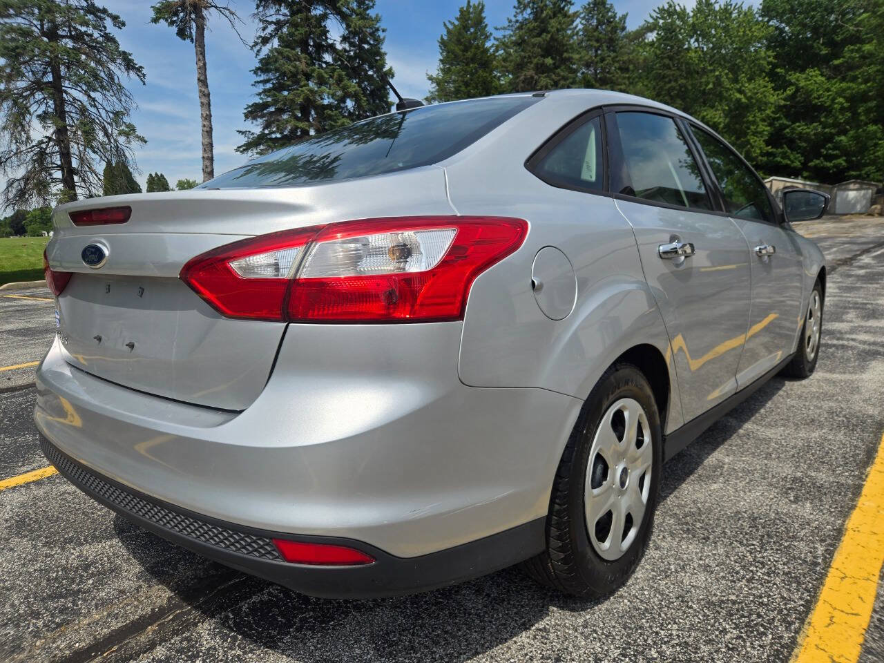 Used 2012 Ford Focus S FWD image 9
