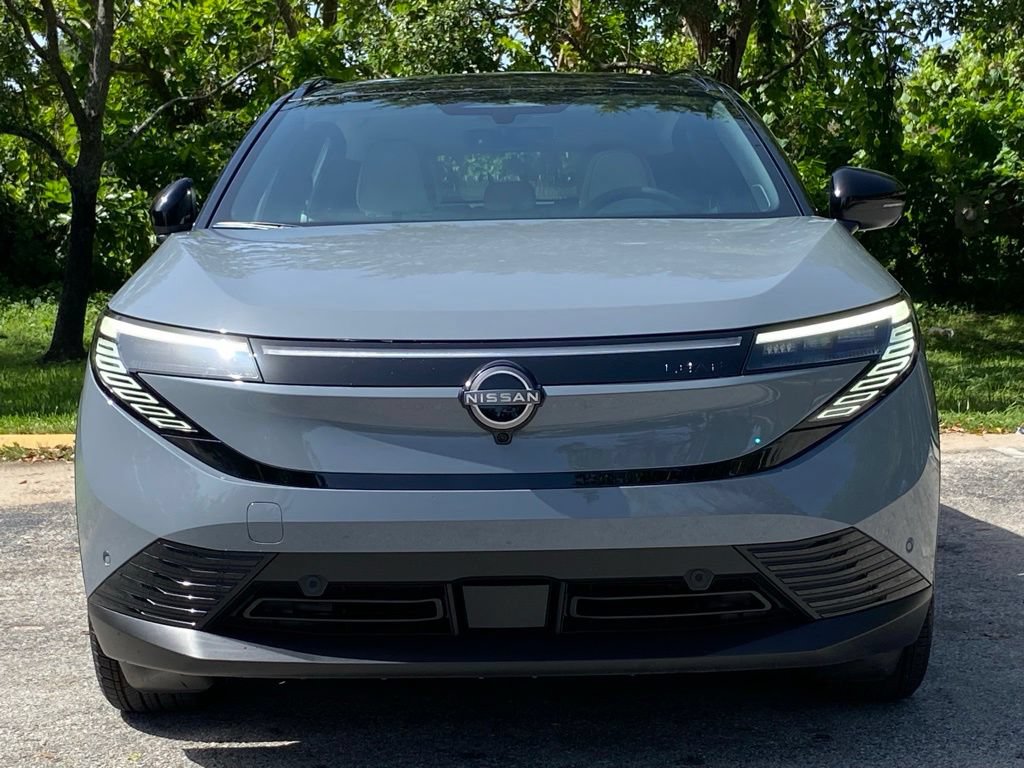 Used 2026 Nissan Leaf Platinum+ FWD image 2