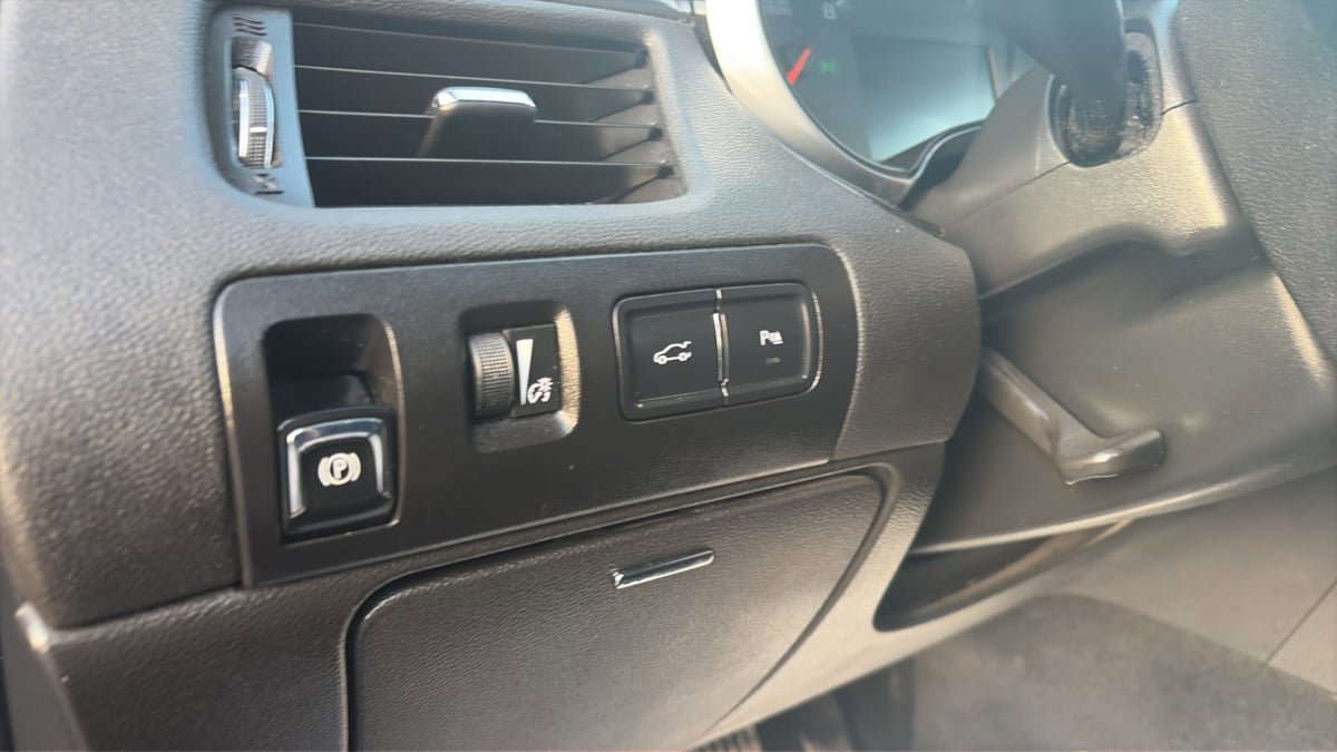 Used 2014 Chevrolet Impala LT w/ Convenience Package image 13