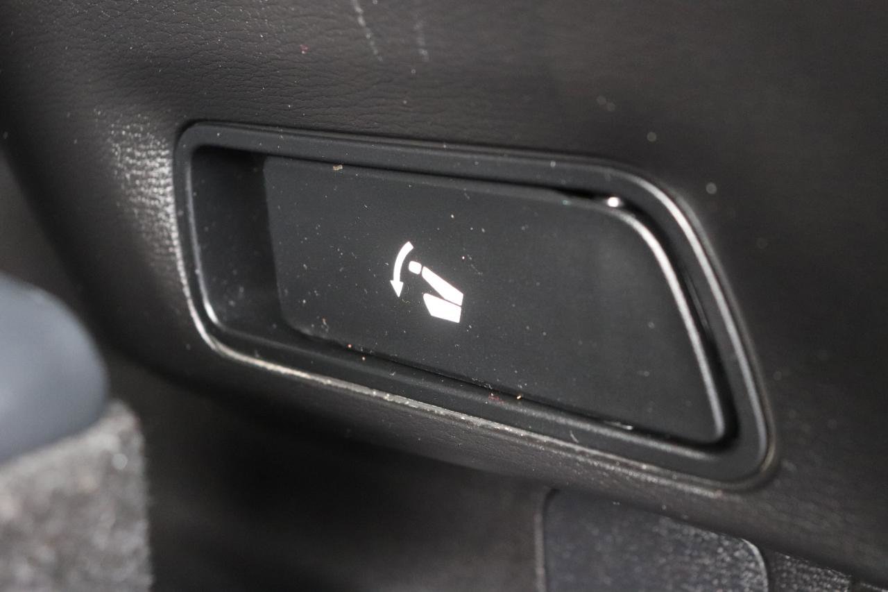 Used 2024 Mitsubishi Outlander AWD image 59