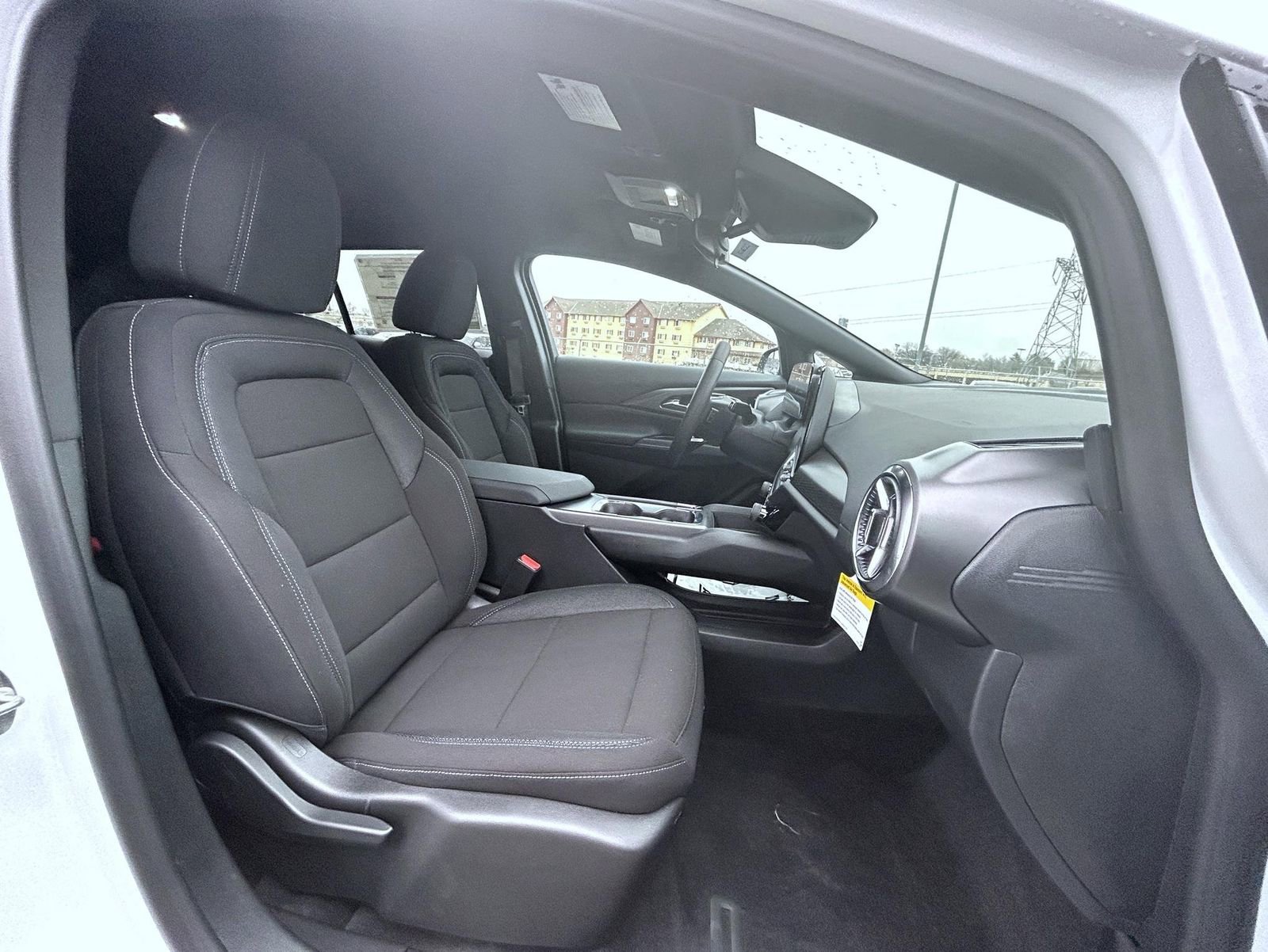 New 2026 Chevrolet Equinox EV LT image 16