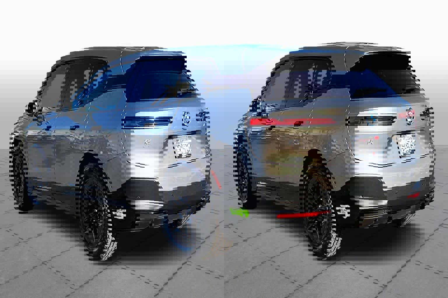 Used 2023 BMW iX xDrive50 image 11