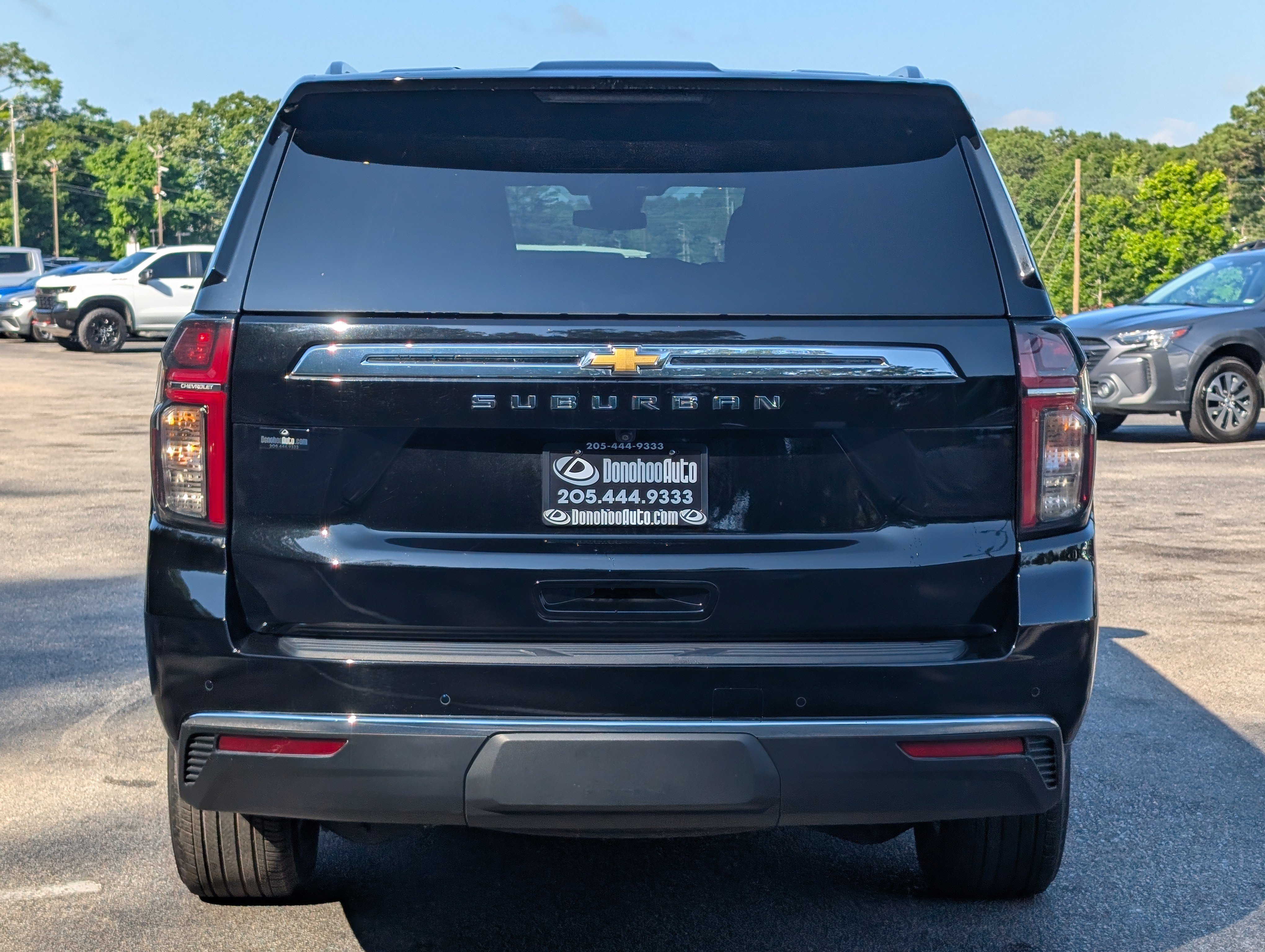 Used 2024 Chevrolet Suburban LS RWD image 8