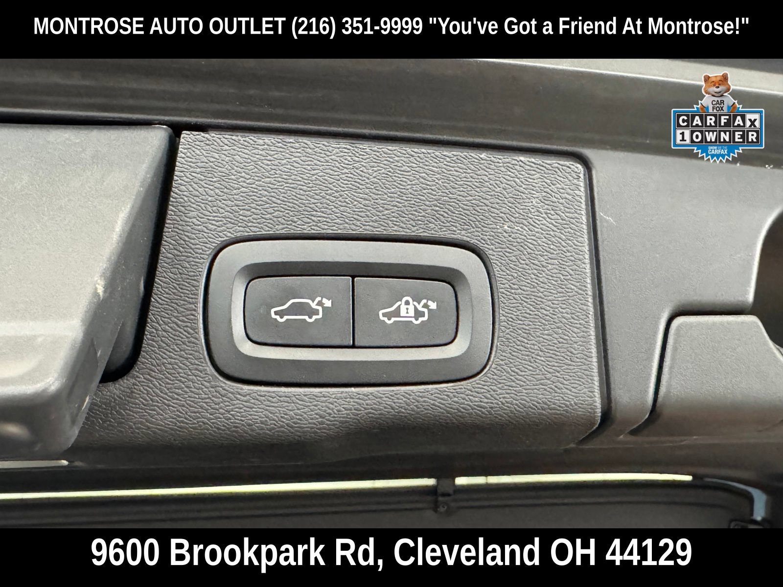 Certified 2024 Volvo XC60 T8 Ultimate w/ Protection Package Premier AWD/4WD image 46