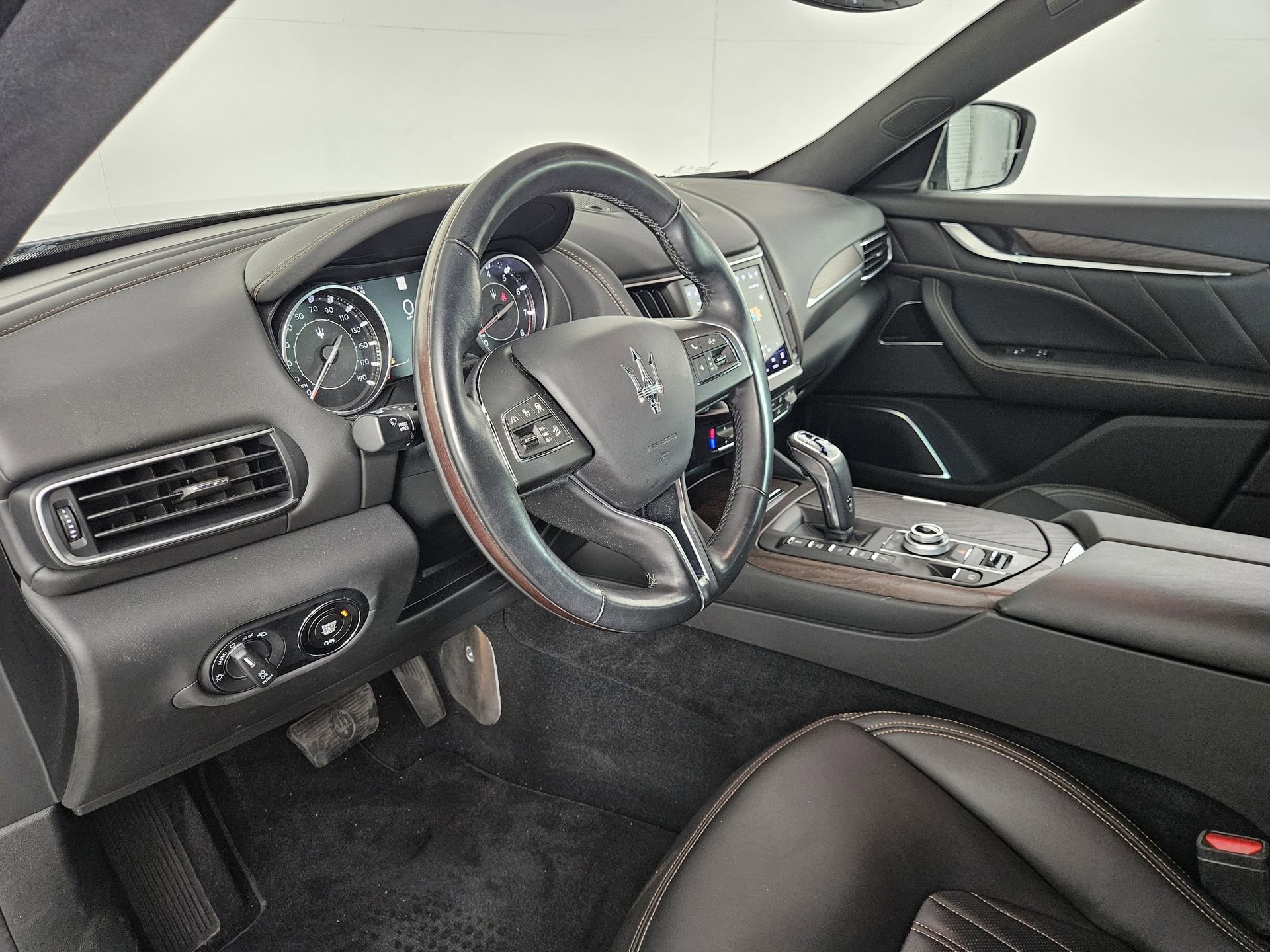 Used 2022 Maserati Levante Modena AWD/4WD image 14