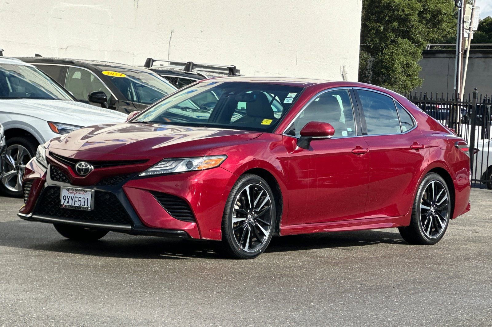 Used 2018 Toyota Camry XSE w/ Audio Package FWD image 9
